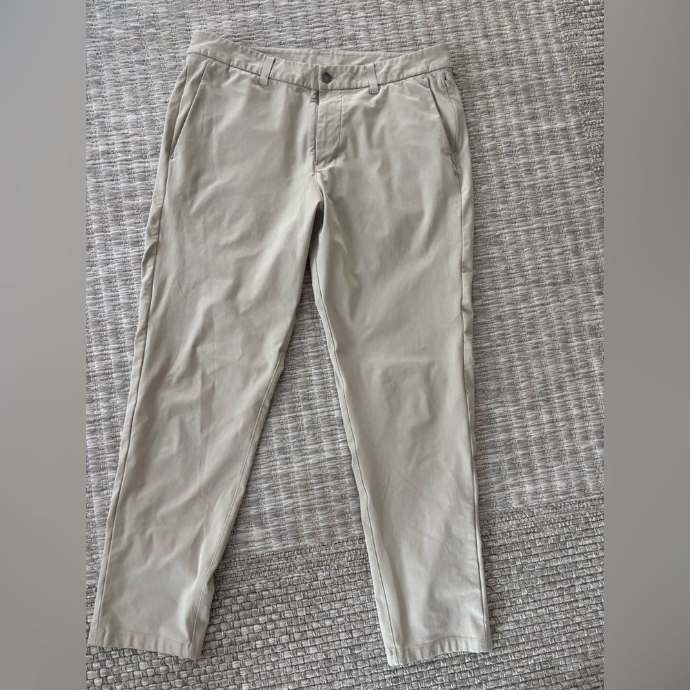 Men’s lululemon ABC Slim-Fit Trouser 34W 32L
Warpstreme pants in tan khaki